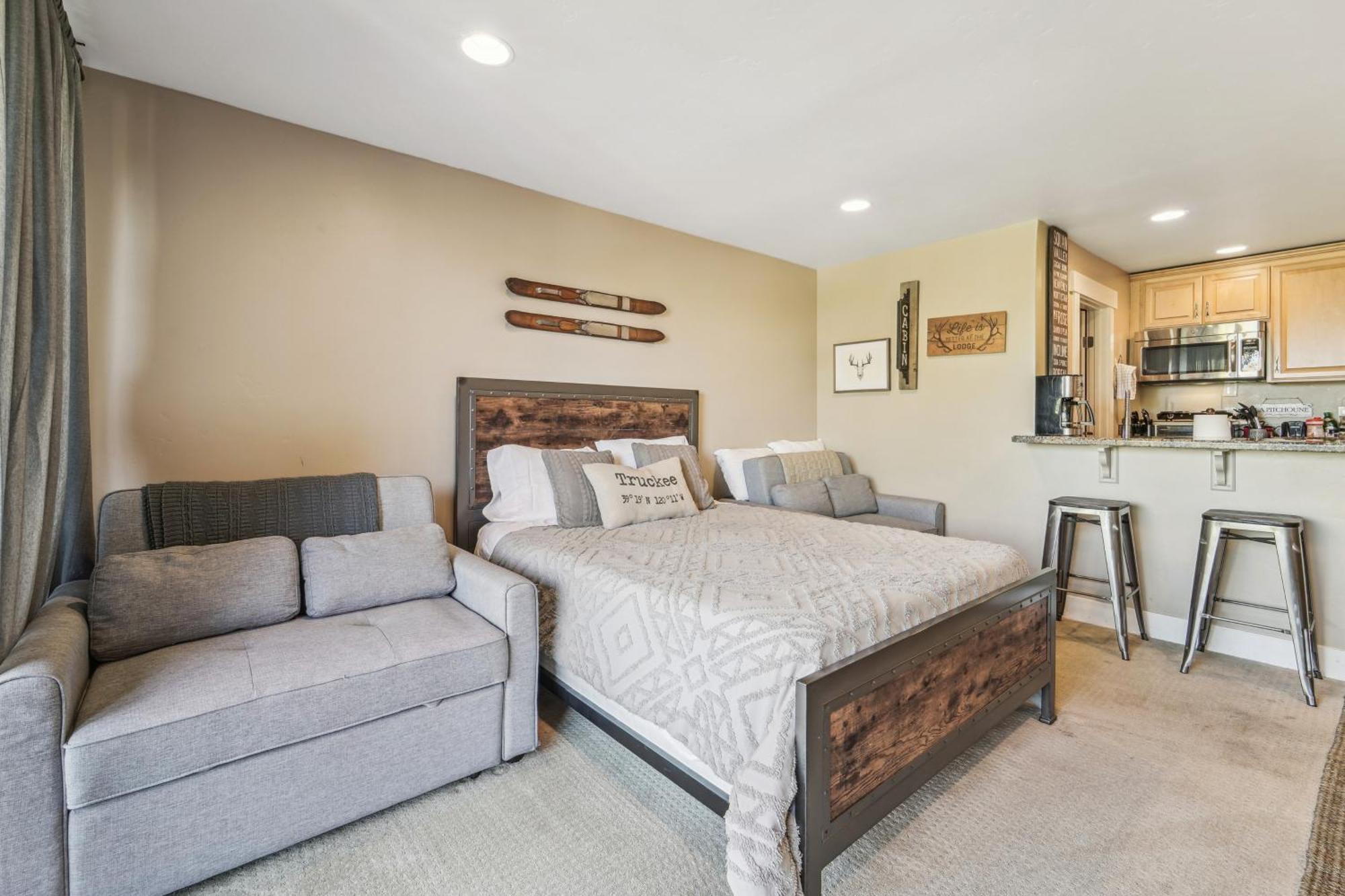 Truckee Studio With Balcony And On-Site Skiing! Exterior photo